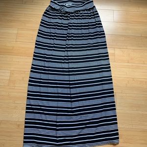 LOFT Skirts - Loft Petite Maxi Skirt LOFT Skirts - Loft Petite Maxi Skirt
